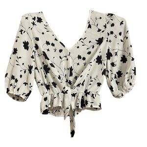 Sienna Sky XS Floral Tie Front Cropped Blouse